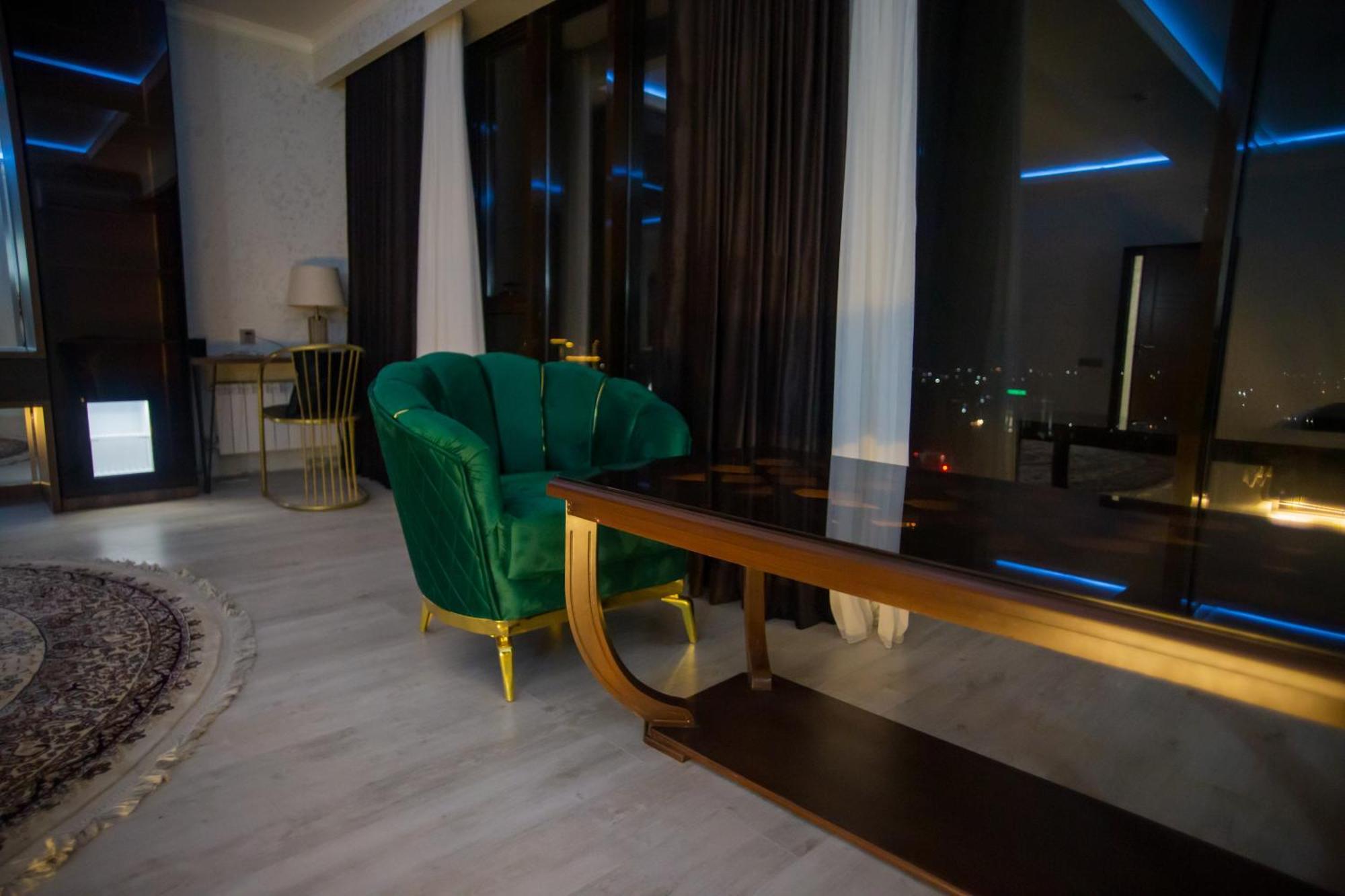 Baland Hotel Duszanbe Zewnętrze zdjęcie