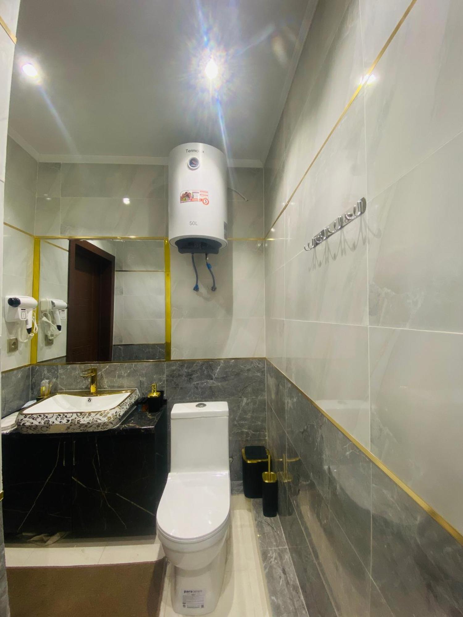 Baland Hotel Duszanbe Zewnętrze zdjęcie