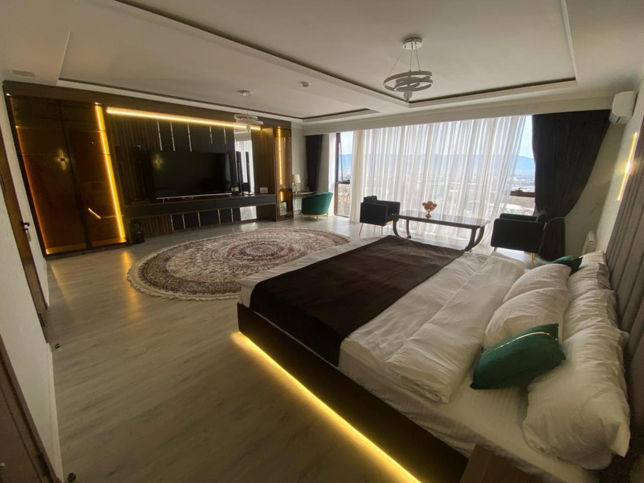 Baland Hotel Duszanbe Zewnętrze zdjęcie