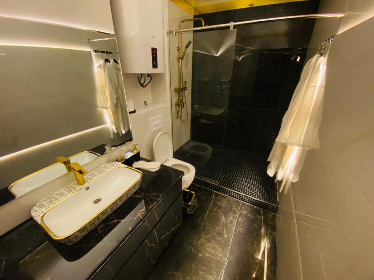 Baland Hotel Duszanbe Zewnętrze zdjęcie