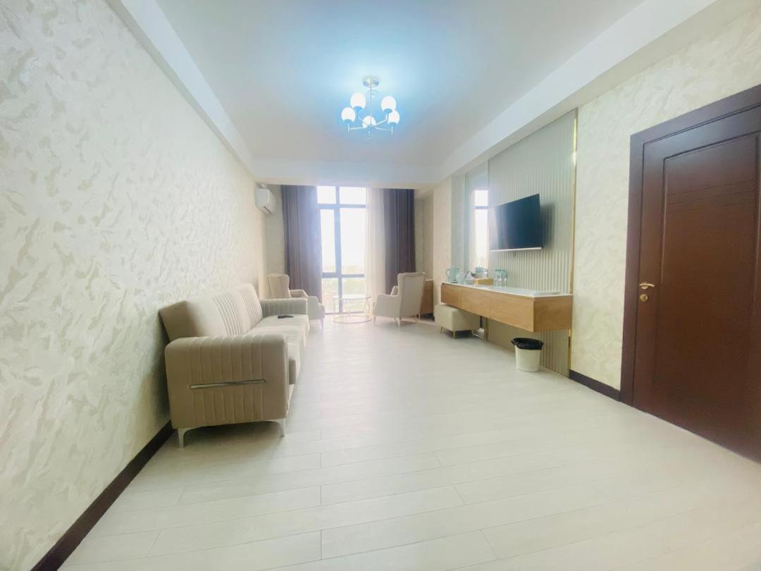 Baland Hotel Duszanbe Zewnętrze zdjęcie