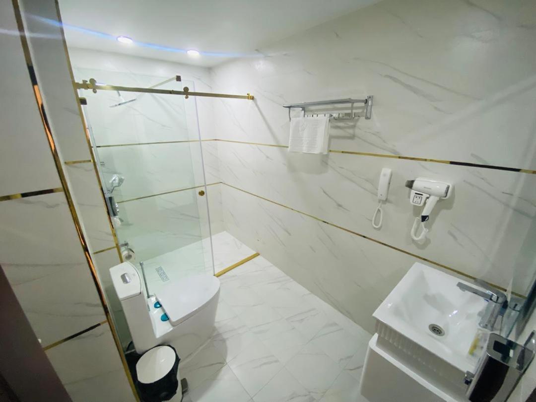 Baland Hotel Duszanbe Zewnętrze zdjęcie
